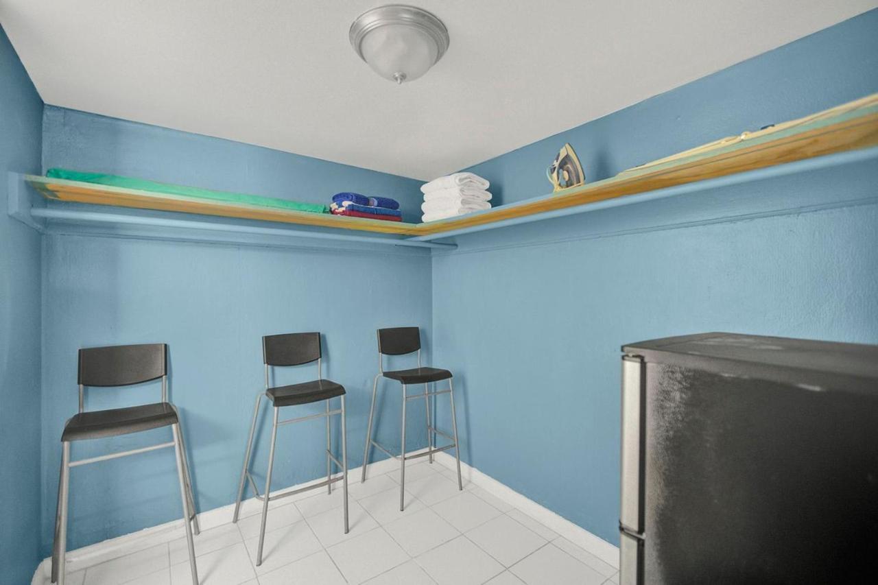 Private Hallandale Beach Studio Wbath Walking Distance To The Beach Pool Free Parking Exterior photo
